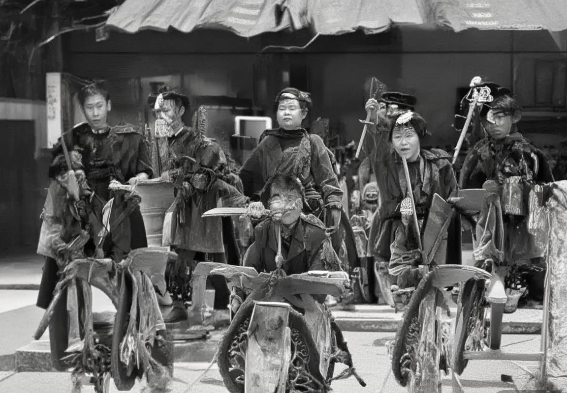 釜山交通枢纽：传统运输与现代物流的交融与发展